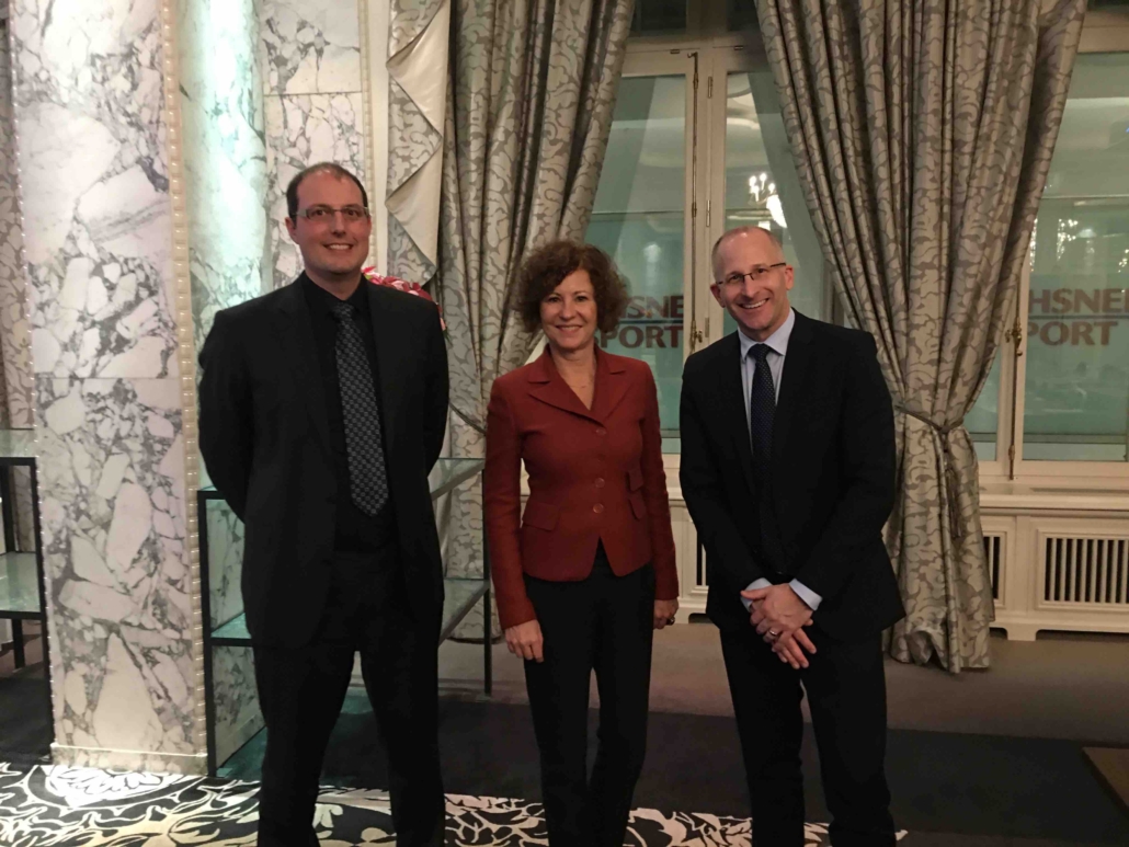 USIC CEO-Konferenz: Cybersecurity in der Schweiz: Fallstudien und Massnahmen zur IT-Sicherheit
Bernhard Berger (USIC), Uwe Kissmann (Accenture), Res Niemeyer (EBP Schweiz), Marc K. Peter (Dreamlab Technologies / FHNW), Ida Glanzmann-Hunkeler (CVP) und Florian Schütz (NCSC) präsentieren und diskutieren zum Thema Cybersecurity / IT-Sicherheit.